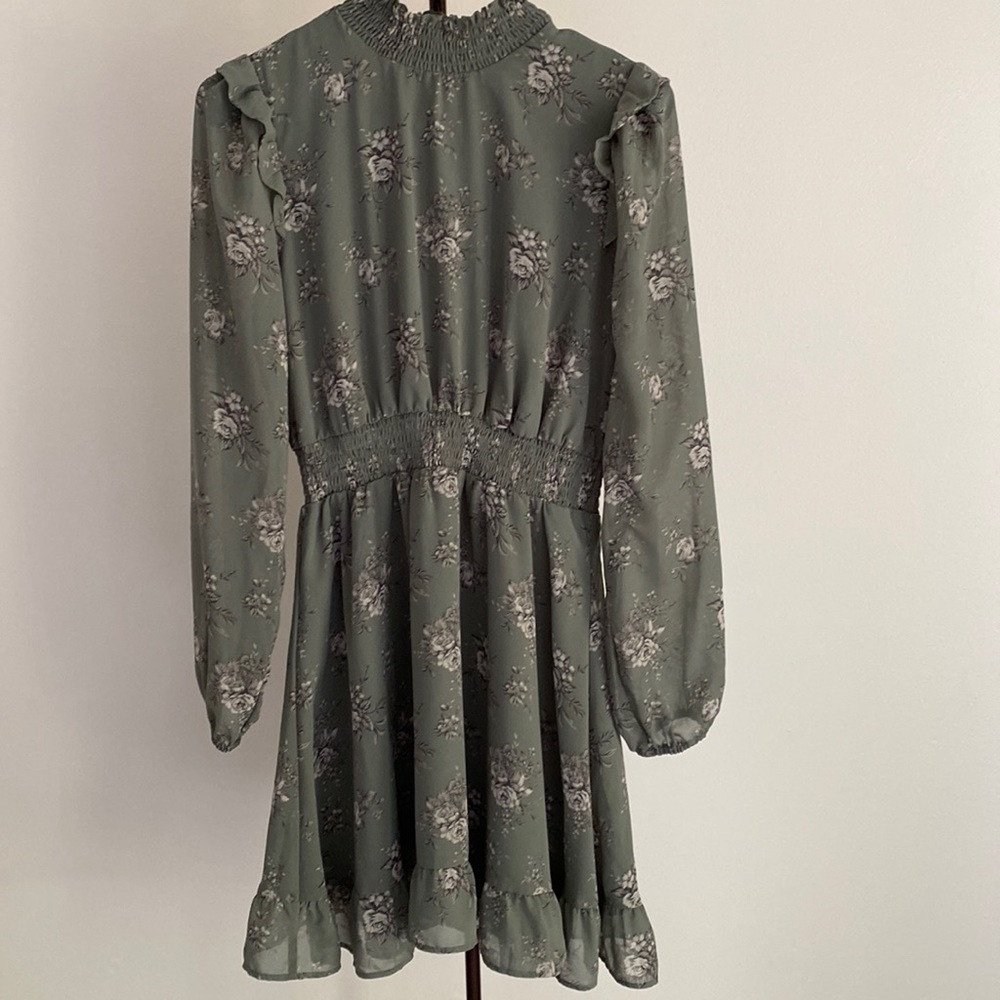 Forever 21 Green Floral Dress